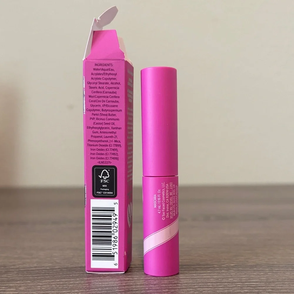 ❤️$9 NWT Too Faced Ribbon Wrapped Lash Extreme Length Tubing Mascara